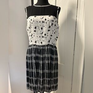 Black and White Sleeveless Dress